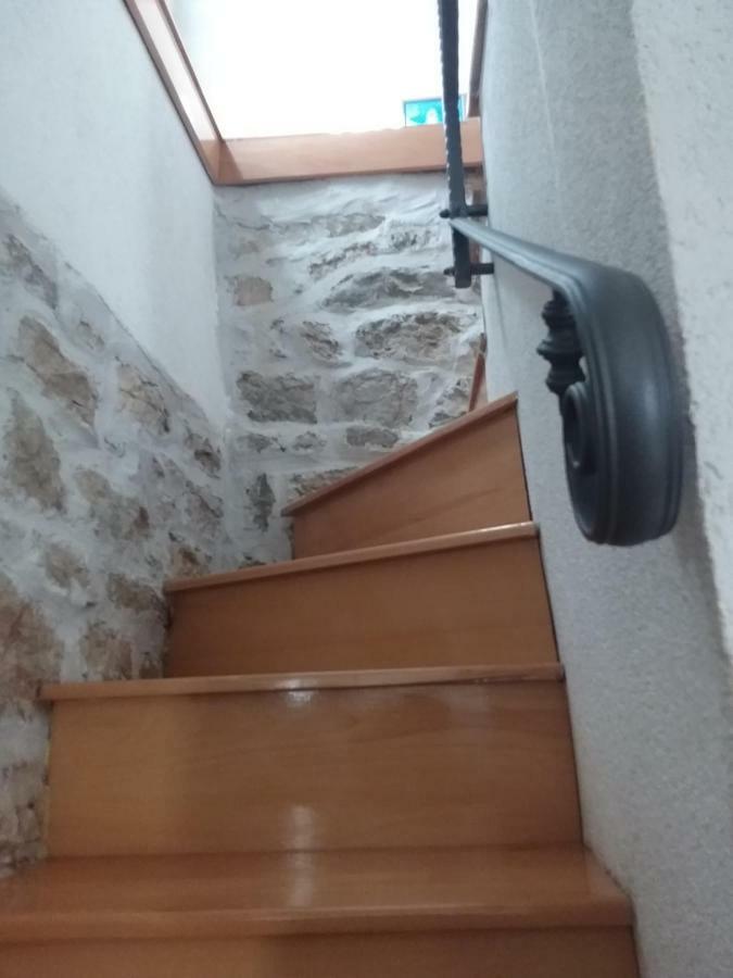 Holiday Home Jadric Osoje Екстериор снимка
