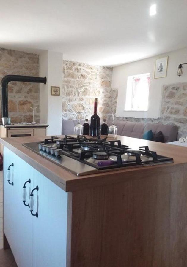 Holiday Home Jadric Osoje Стая снимка